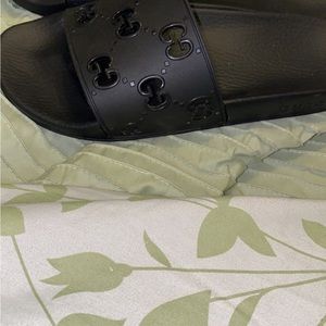 Women Gucci slides
